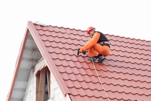 Les signes qui indiquent qu&rsquo;il faut réparer sa toiture - Image article Couvreur 06